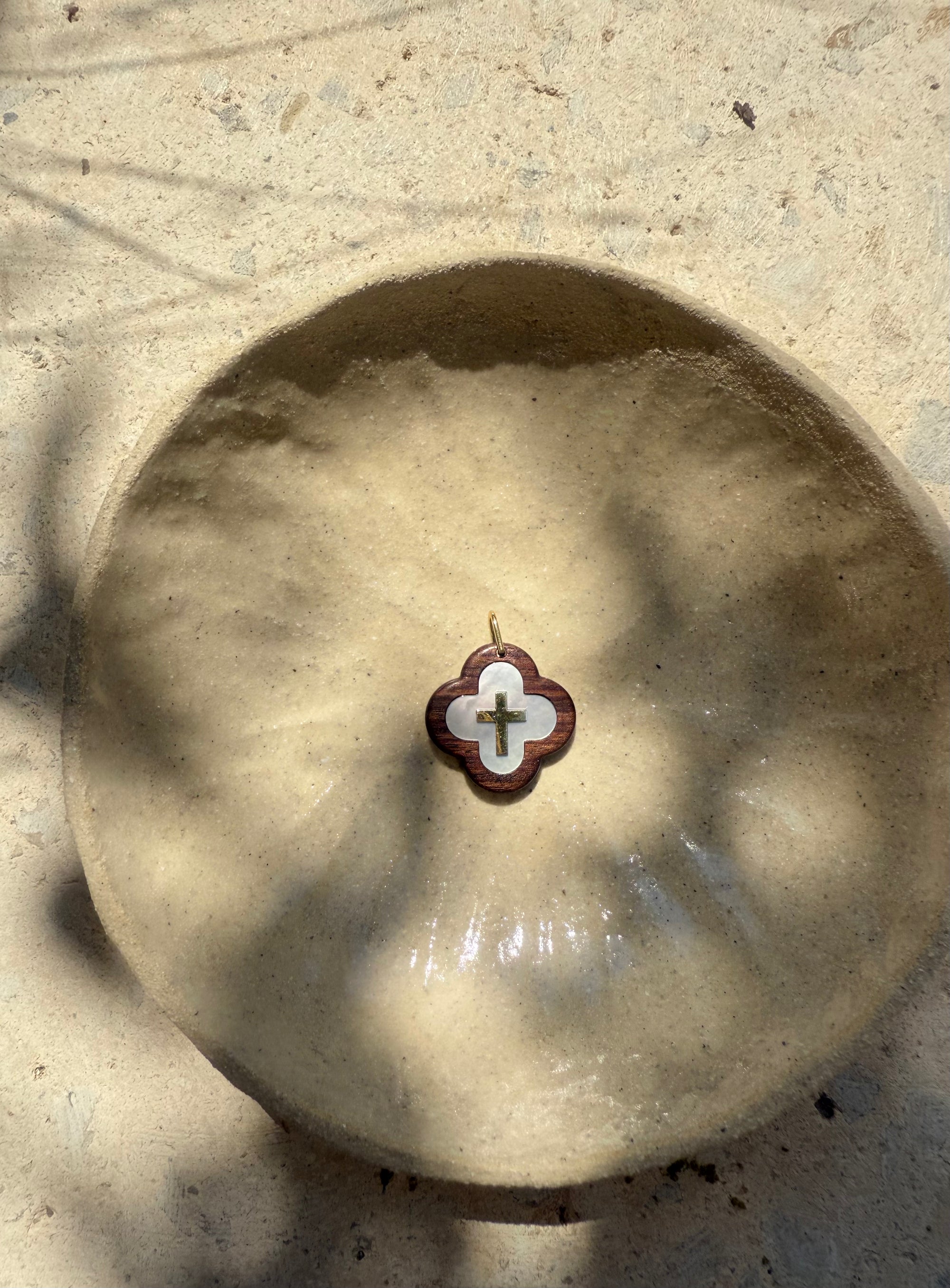 Pendentif n°59|Croix or et nacre