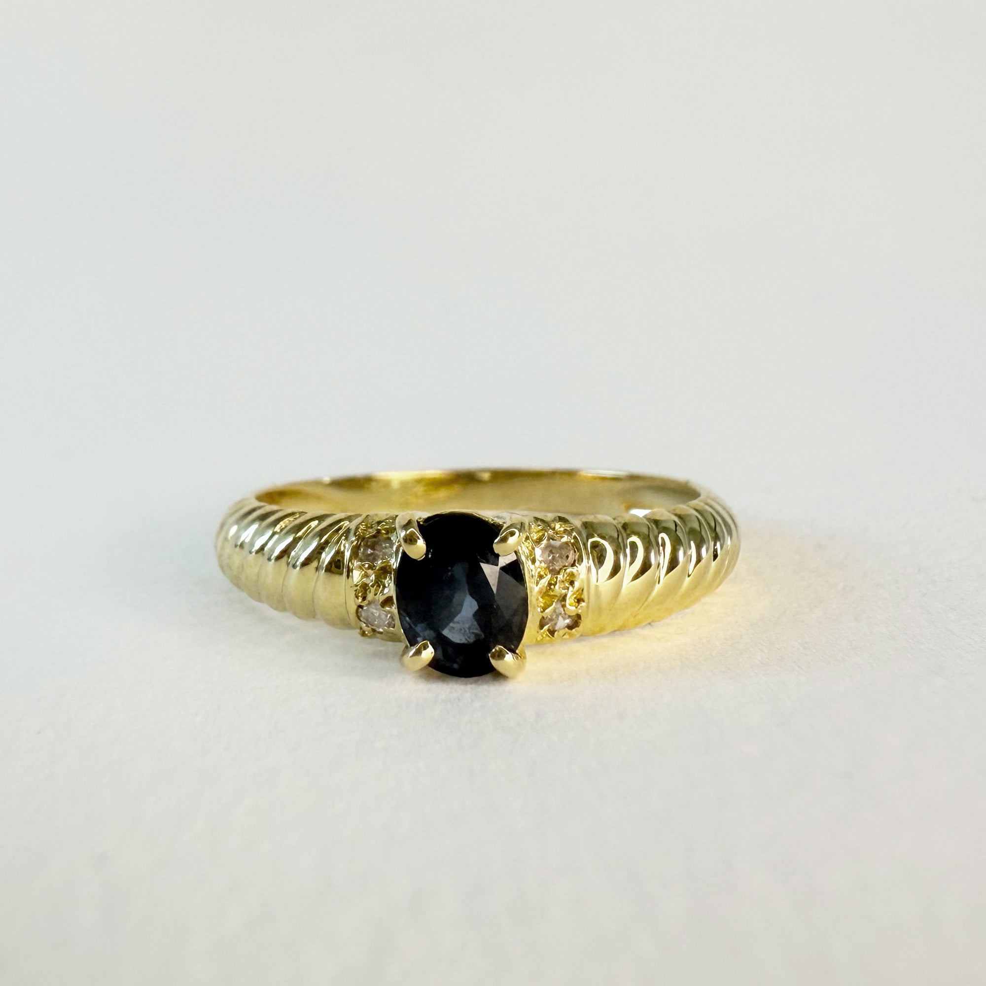 Bague n°23|Or et saphir
