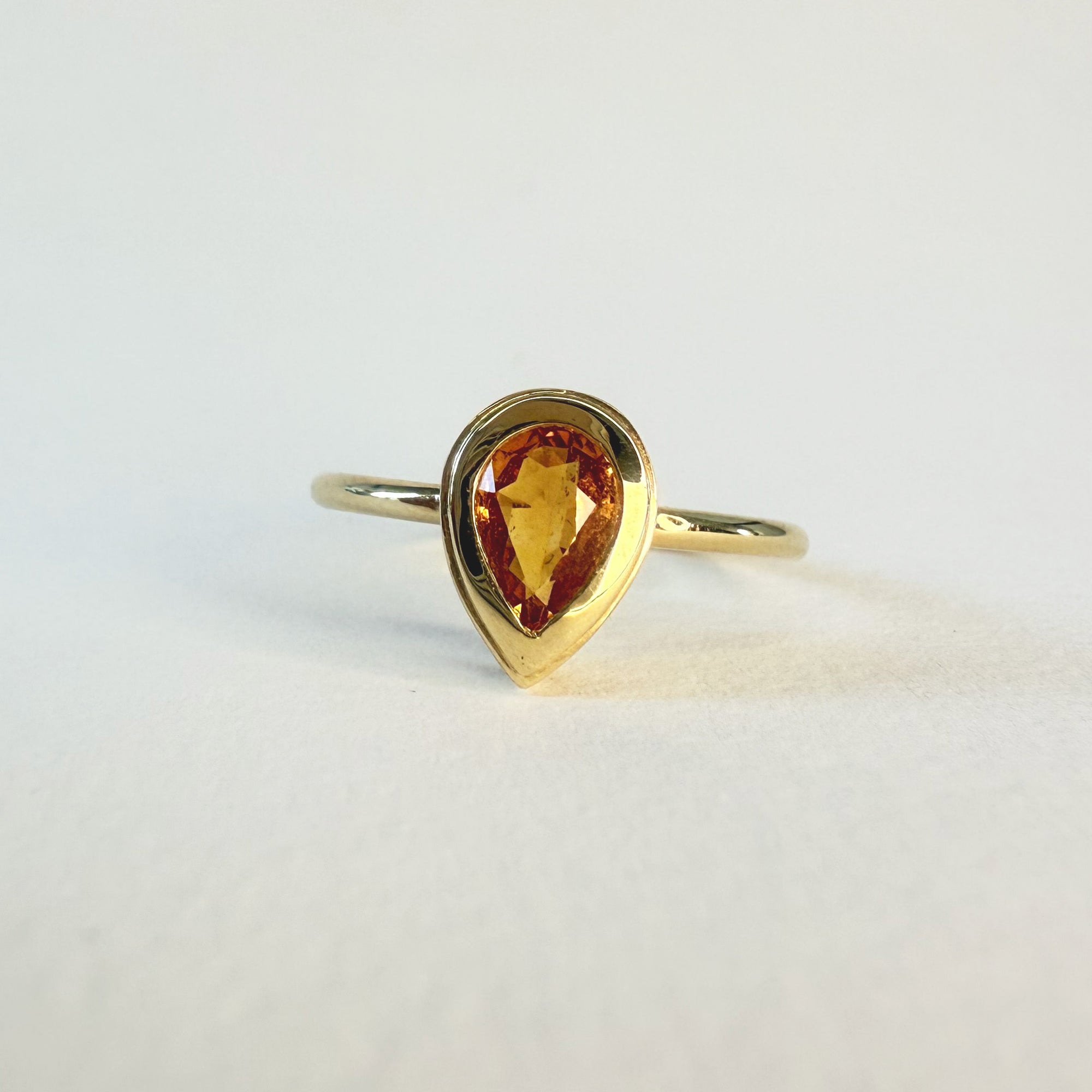 Bague n°47 | Or et saphir ambré