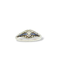 Bague Art Déco en or blanc 18 carats, diamant et saphirs bleus, bijou ancien français des années 1920-1930, tour de doigt 55.