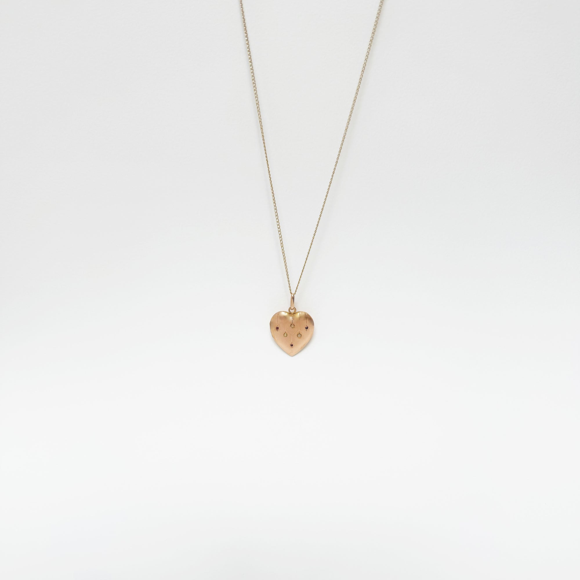 Pendentif n° 11|Cœur rubis et perles