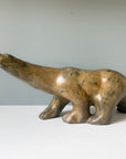 Ours polaire en bronze patiné, sculpture animalière du XXe siècle