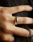 Bague saphir cabochon en or jaune|Années 1980