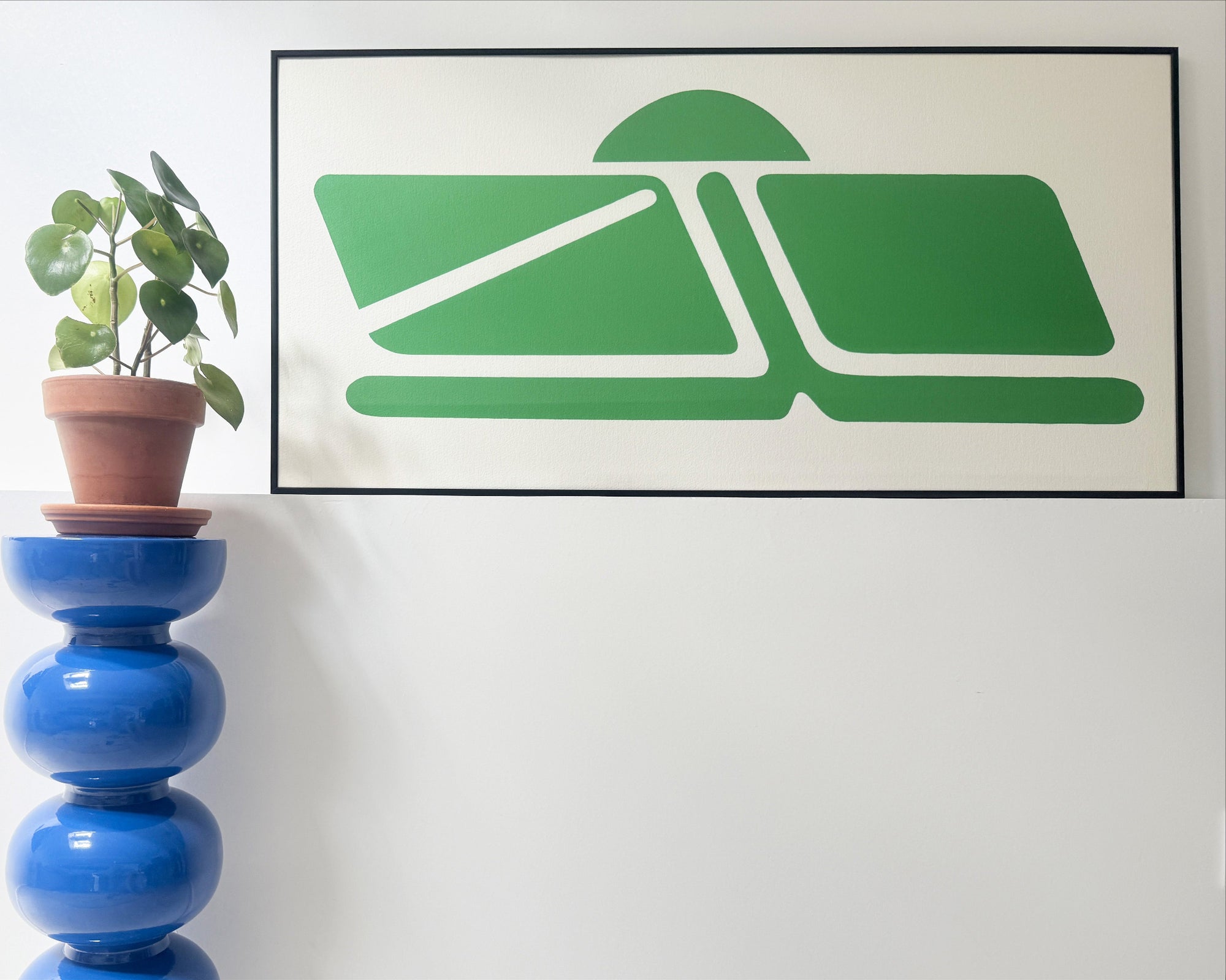 Pochoir abstrait géométrique de Jean Legros daté de 1972, œuvre d’art moderne aux formes structurées et couleurs vibrantes, encadrée pour collection d’art contemporain ou décoration d’intérieur.