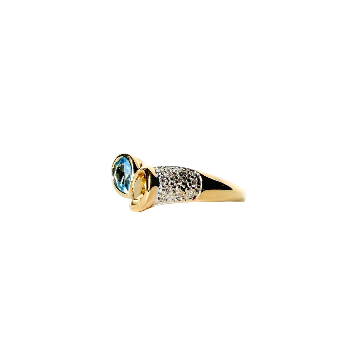 Bague Toi & Moi asymétrique en or jaune 18 carats avec aigue-marine, citrine et diamants sertis grain.