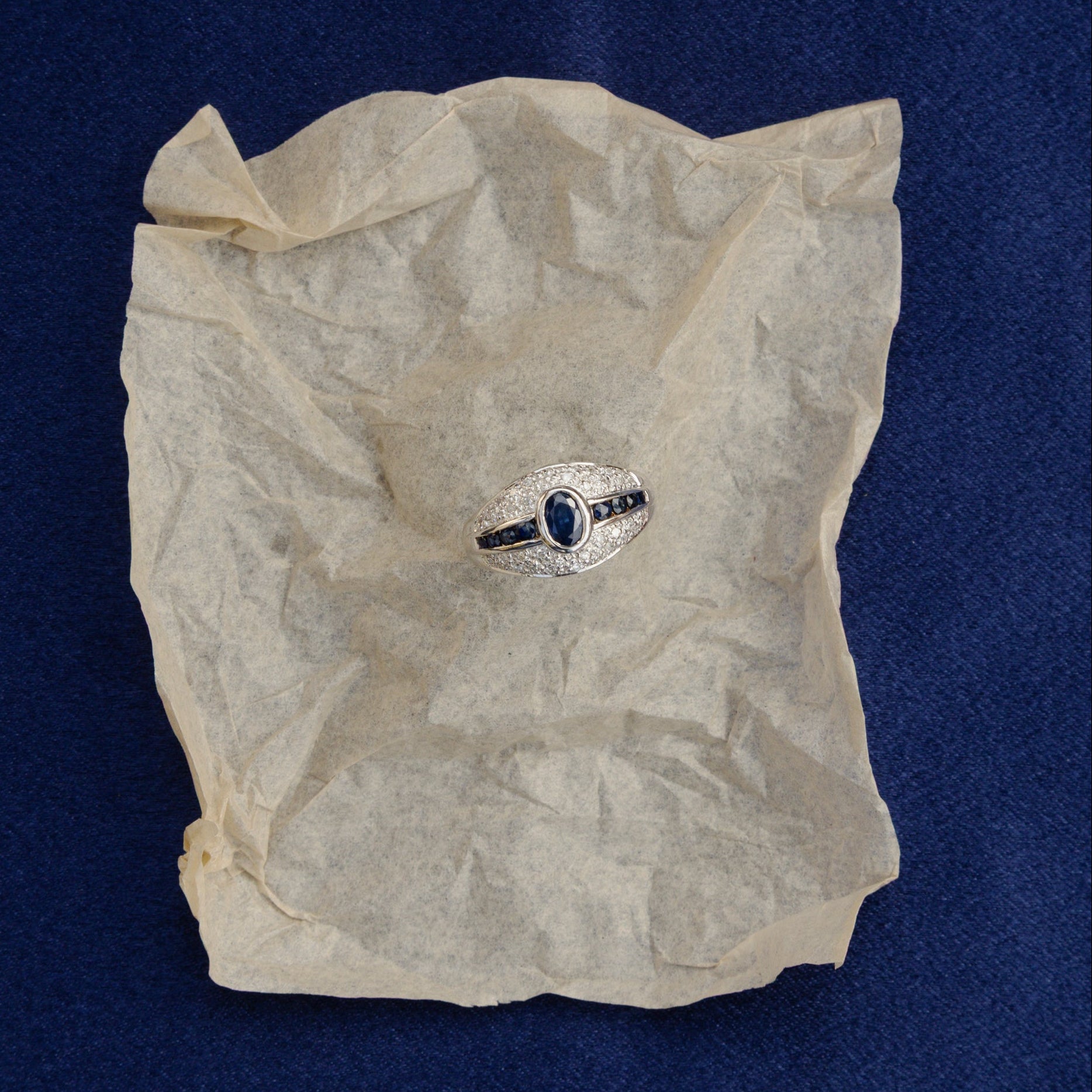 Bague saphirs, diamants en or blanc｜Fin du XXe siècle