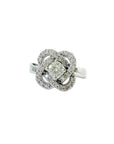 Bague vintage en or 18 carat sertie de diamants naturels, idéal pour une demande en mariage. 