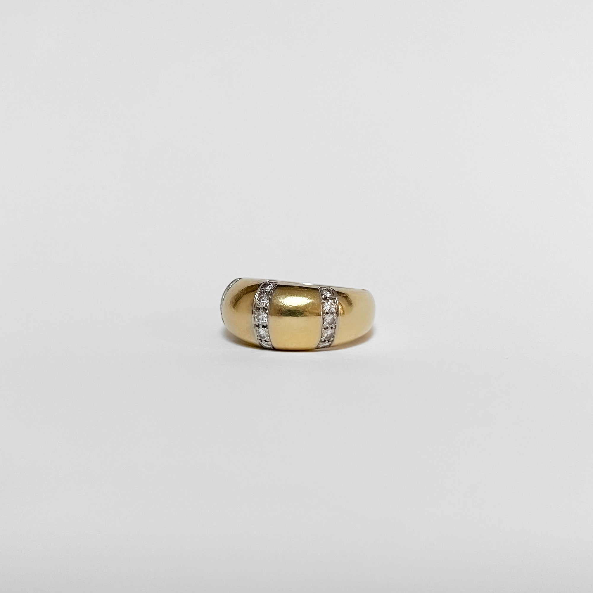 Bague dôme en or jaune 18 carats sertie de 15 diamants taille brillant en lignes, bijou vintage des années 1980.
