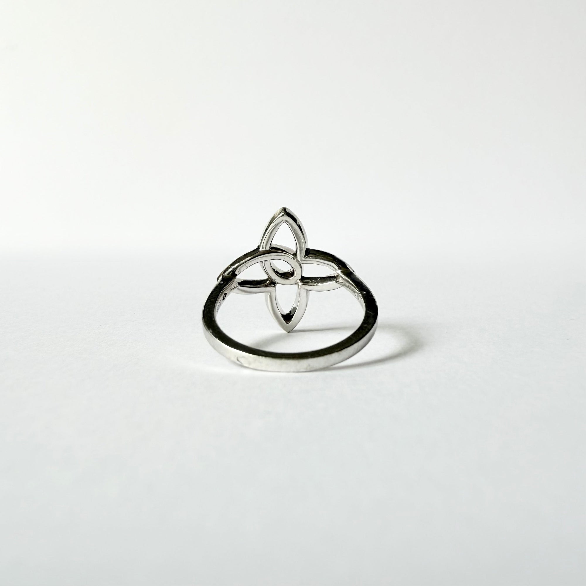 Bague Louis Vuitton｜Or gris et diamants