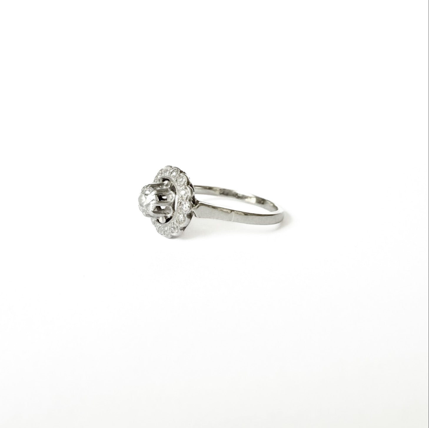 Bague marguerite Art déco en platine et or gris｜Vers 1930