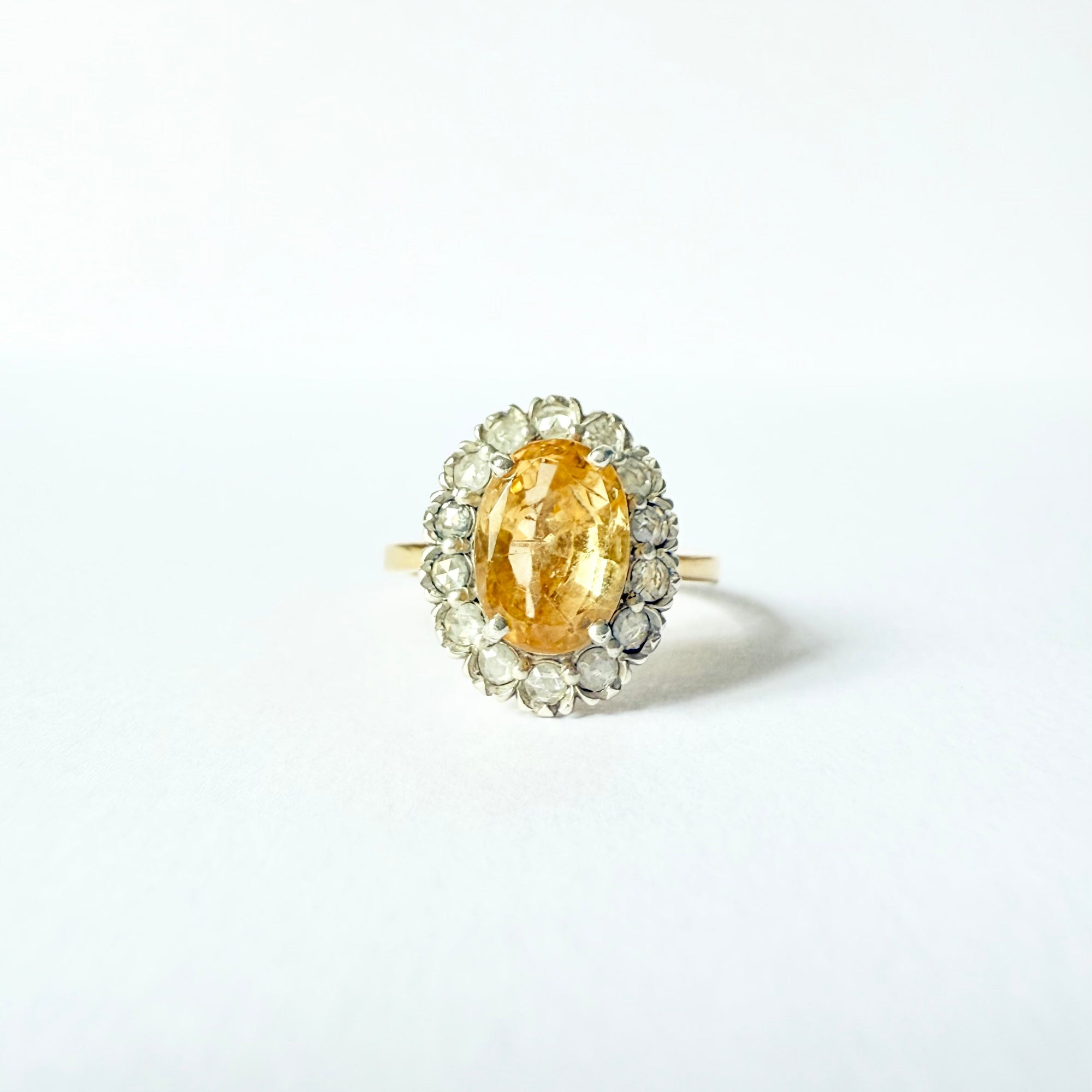 Bague marguerite moderne en or 18 carats et pierres précieuses