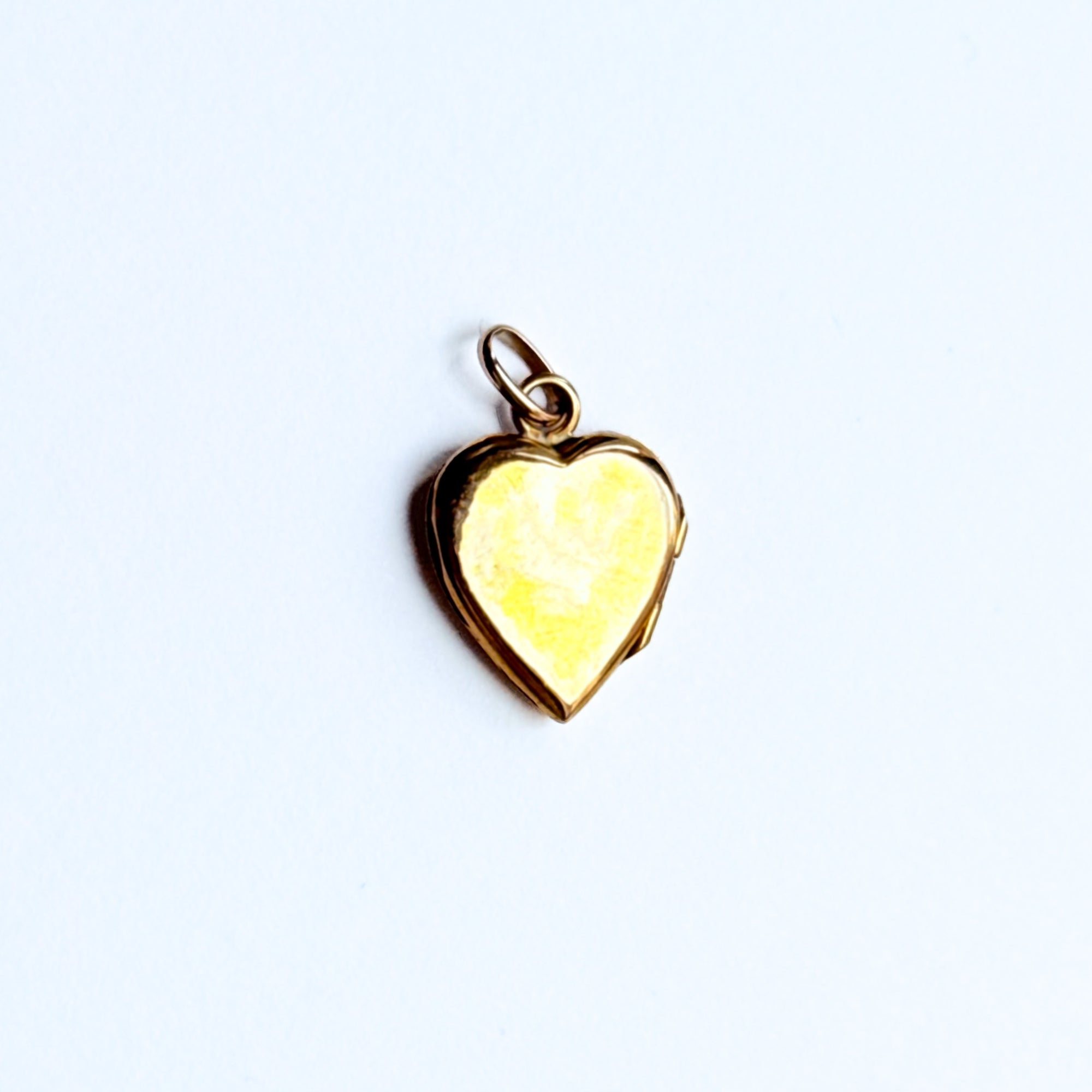 Pendentif porte-souvenir en or et rubis｜Belle Epoque, vers 1880