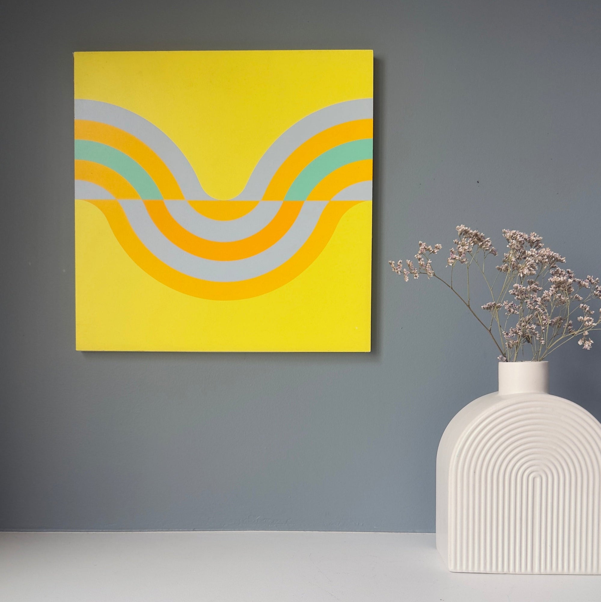 Sérigraphie abstraite sur fond jaune réalisée par Herbert Oehm en 1967, œuvre d’art moderne montée sur cadre en bois, décoration vintage du XXe siècle.