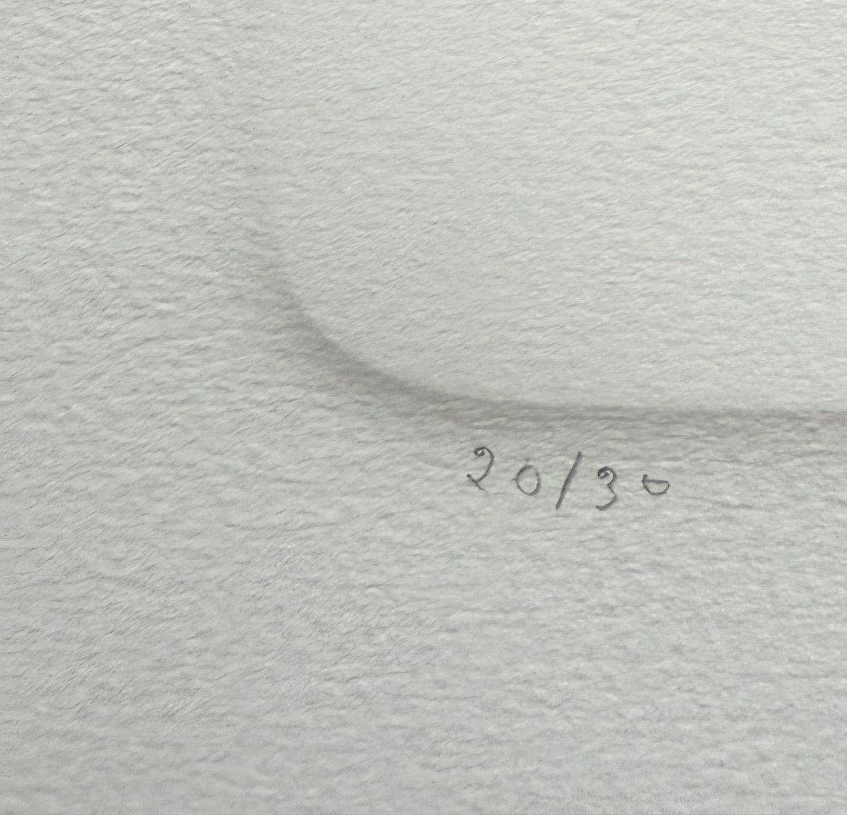 Signature de Jean Legros et numérotation sur un estampage abstrait en relief vers 1970