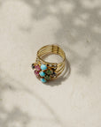 Bague de harem ou bague turque en or et pierres précieuses.