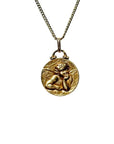 médaille art nouveau en or jaune 18 carats ornée d'un ange rêveur