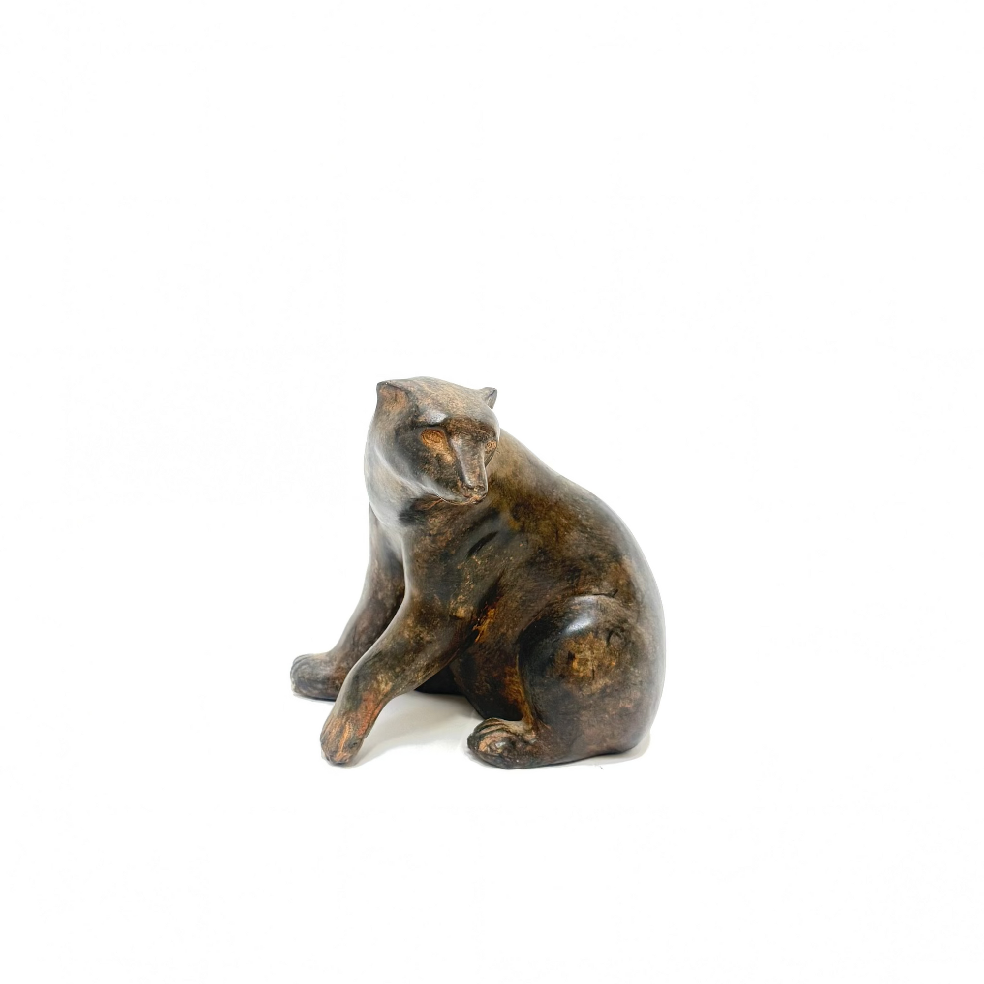 Ours en bronze patiné, sculpture animalière du XXe siècle 