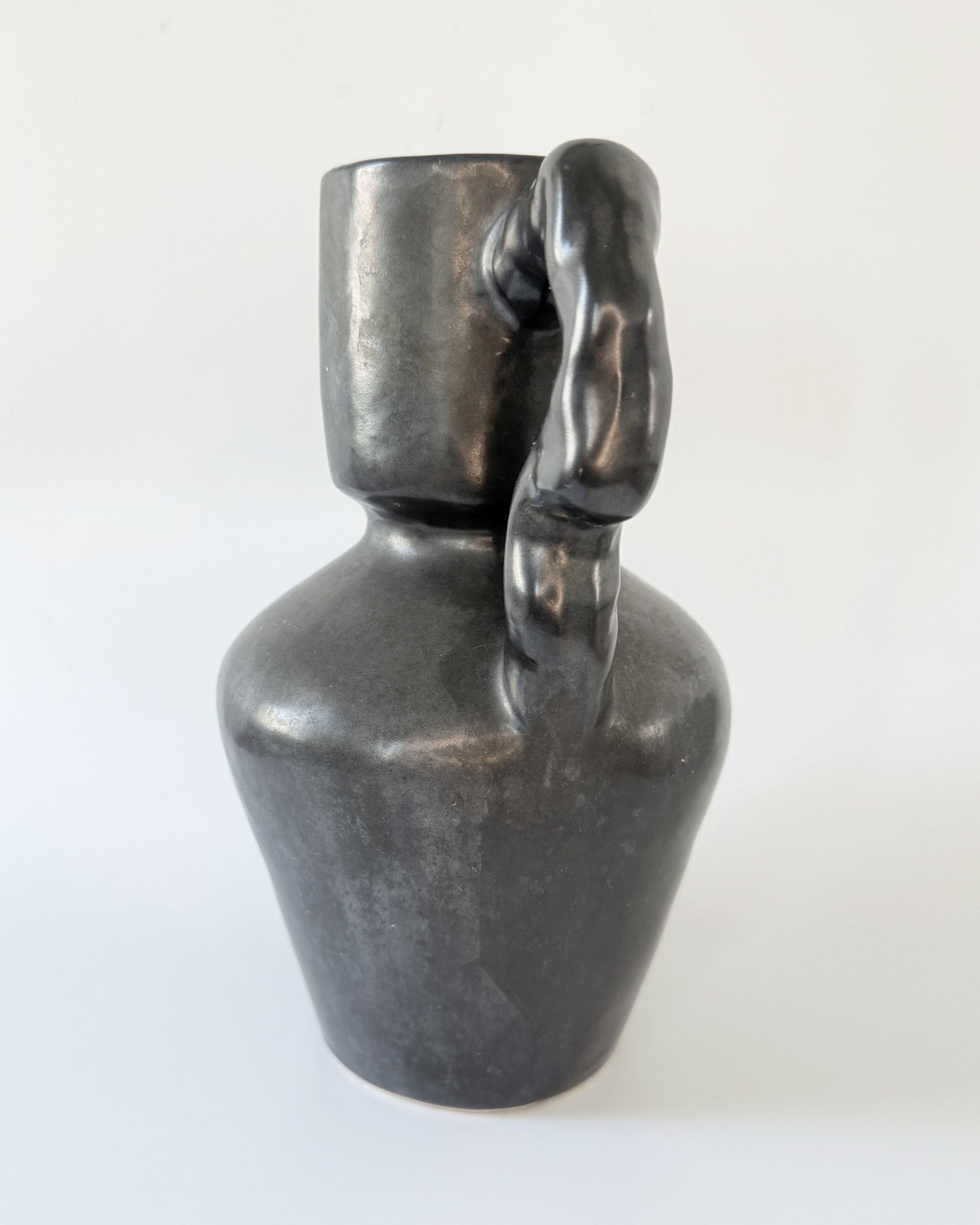 Vase vintage en céramique noire style Jouve, années 80